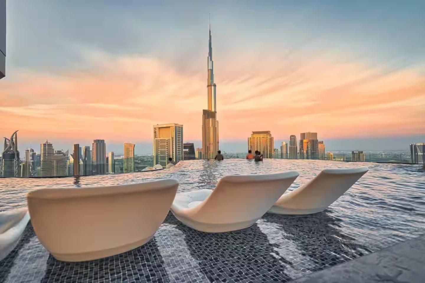 Апартаменты Sky-high 2br - Infinity Pool & Burj Khalifa Views *