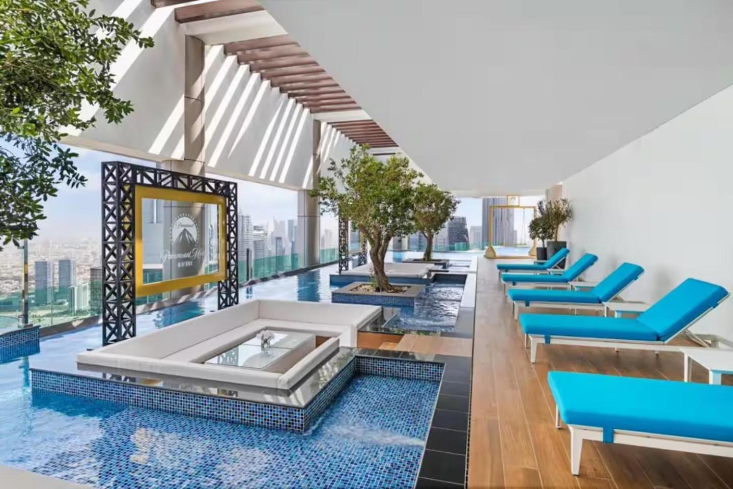 Sky-high 2br - Infinity Pool & Burj Khalifa Views Апартаменты