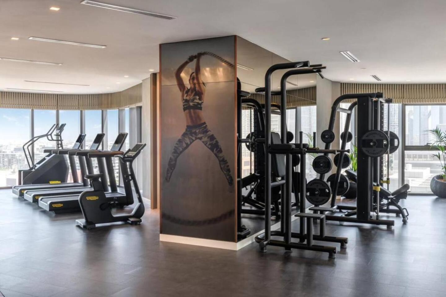 Апартаменты Sky-high 2br - Infinity Pool & Burj Khalifa Views Дубай