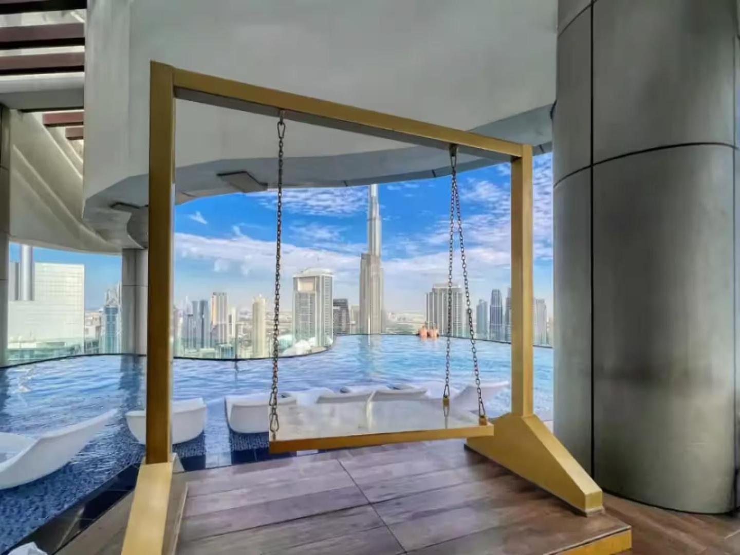 Sky-high 2br - Infinity Pool & Burj Khalifa Views Апартаменты *