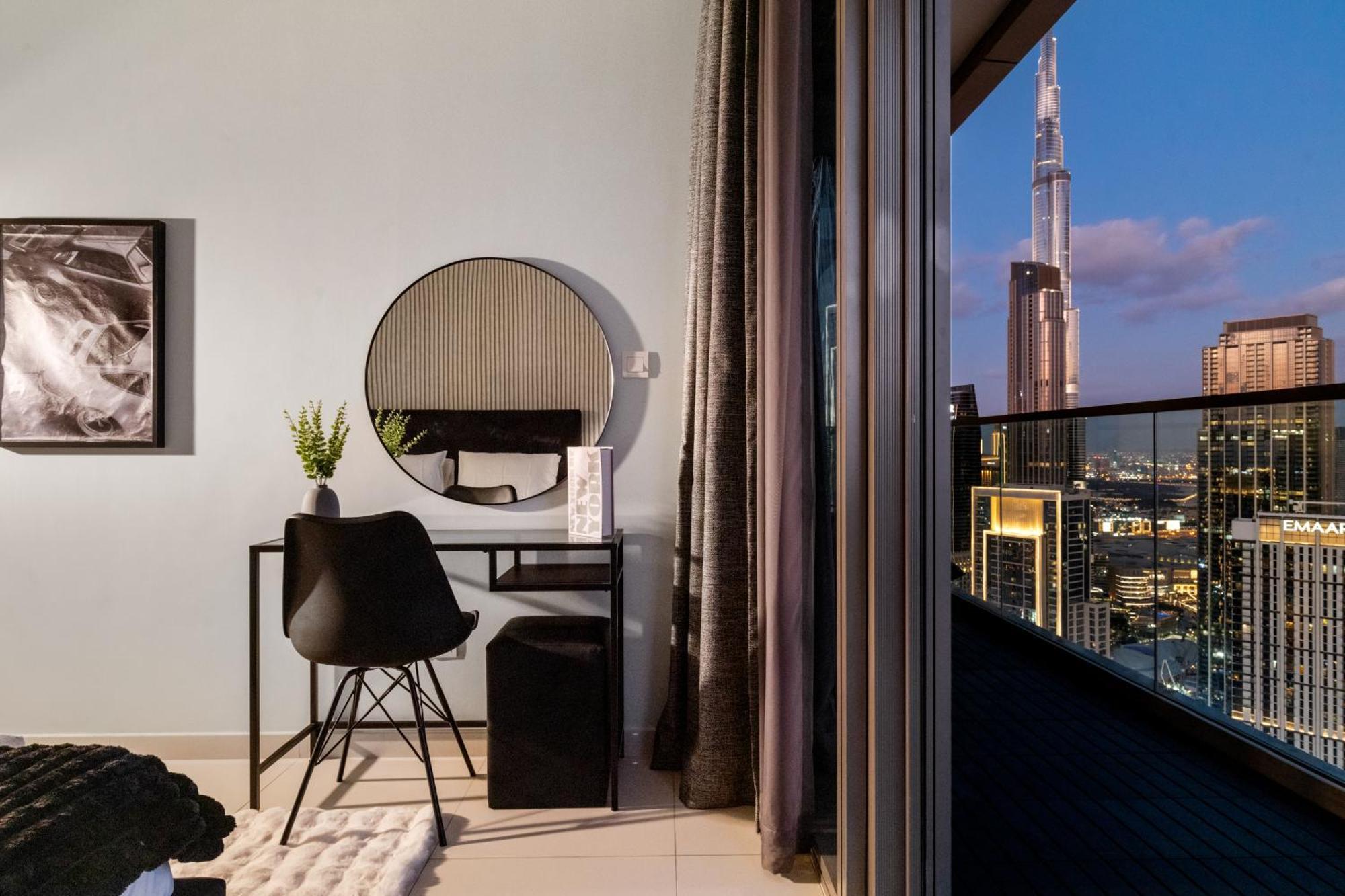 Апартаменты Sky-high 2br - Infinity Pool & Burj Khalifa Views Дубай